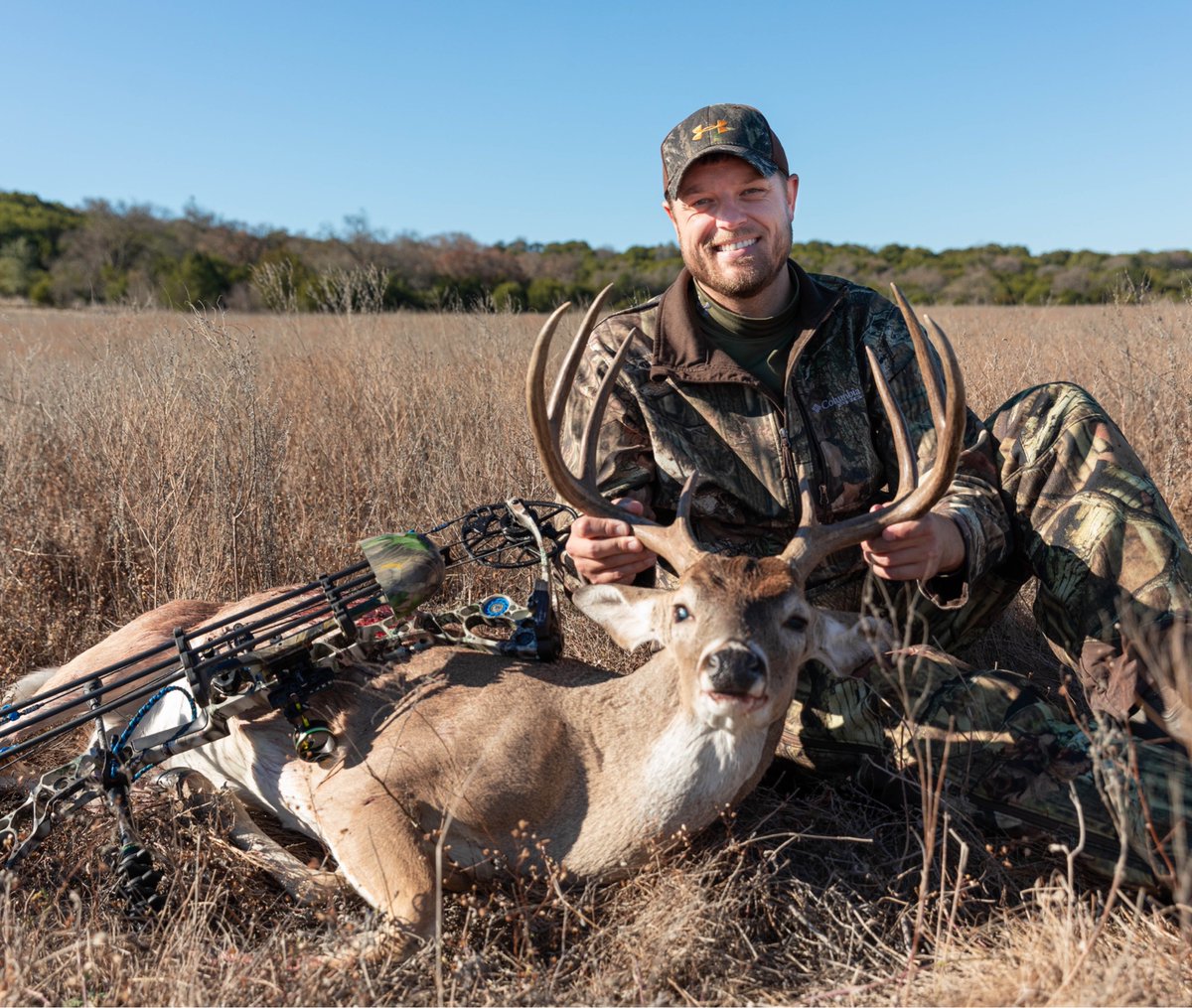 VenaticFanatics's tweet photo. It’s been a challenging TX deer season. When you least expect it, all of the hard work will pay off.  After a 5 min standoff and holding 3 mins at full draw, a deer named Bourbon is on the ground! #VenaticFanatics @Mathews_Archery @underarmour https://t.co/nNh70wKBlg