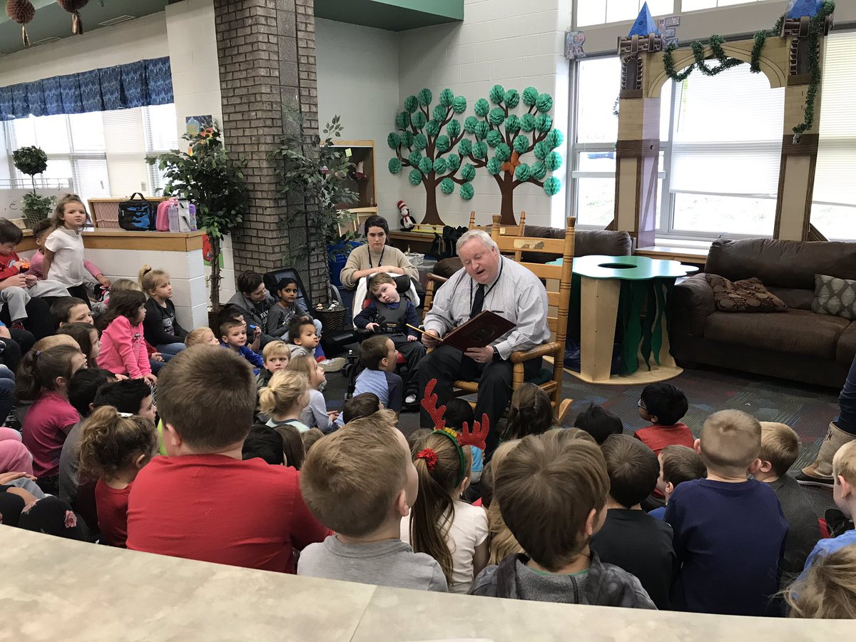 Our Kindergarten and first grade classes loved have Mr. Kopp come read today. #OneTeamFCS  #BPEIntentionallyGreat #FCSWins <a href="/FCSmarkkopp/">Mark Kopp</a> <a href="/OneTeamFCS/">Franklin County Schools</a>