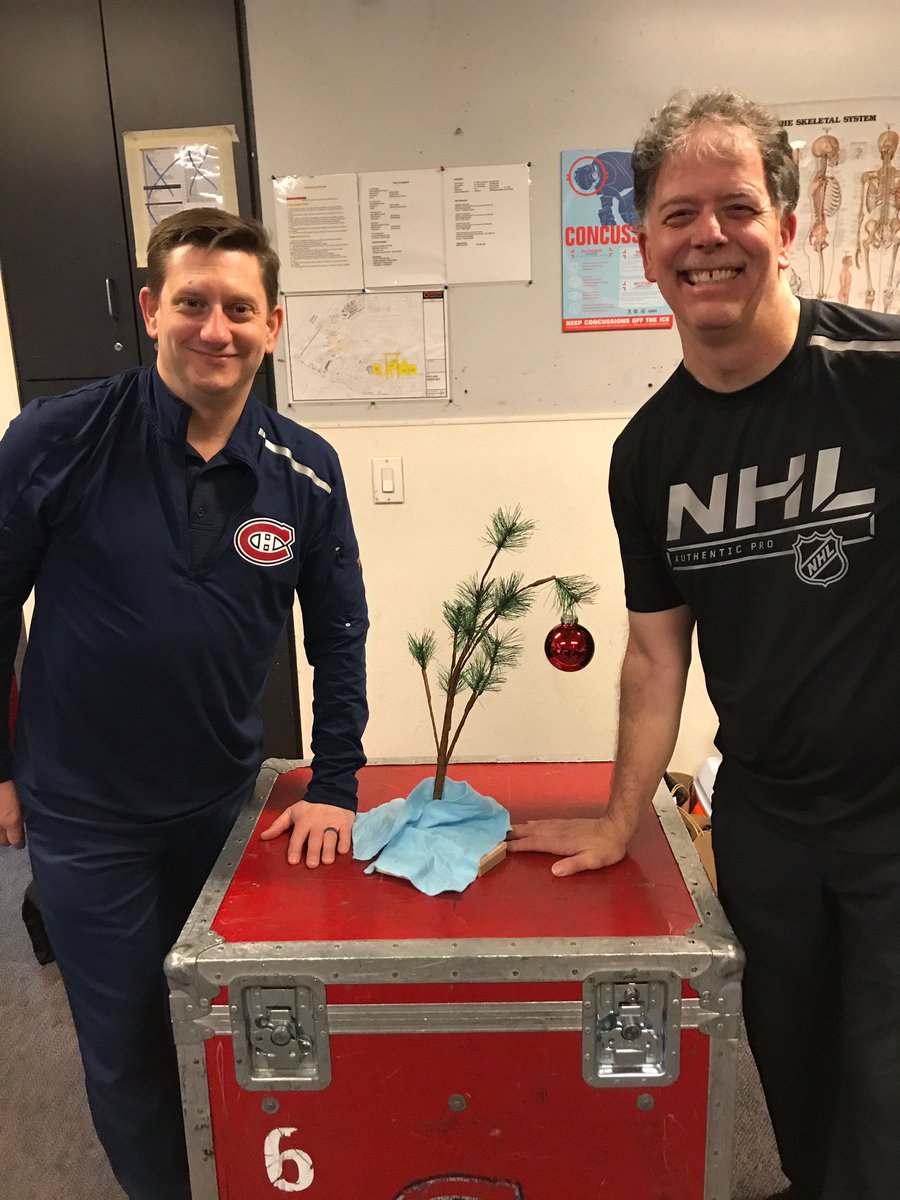 StangmanAT's tweet photo. The Christmas spirit is alive in VAN tonight as we start our pre-Xmas cross western Canada tour! #GoHabsGo #XmasSpirit https://t.co/fKQPny74Ps