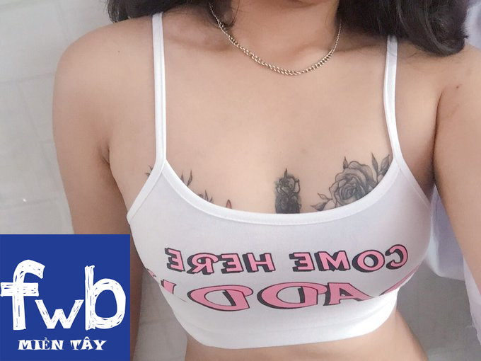 an_fwb's tweet photo. Em gái H���u Giang đã lâu không được mút "chuối" Inbox để có info nào 
#haugiangfwb #haugiang #fwb #fwbmientay https://t.co/YzYrk3OKxP