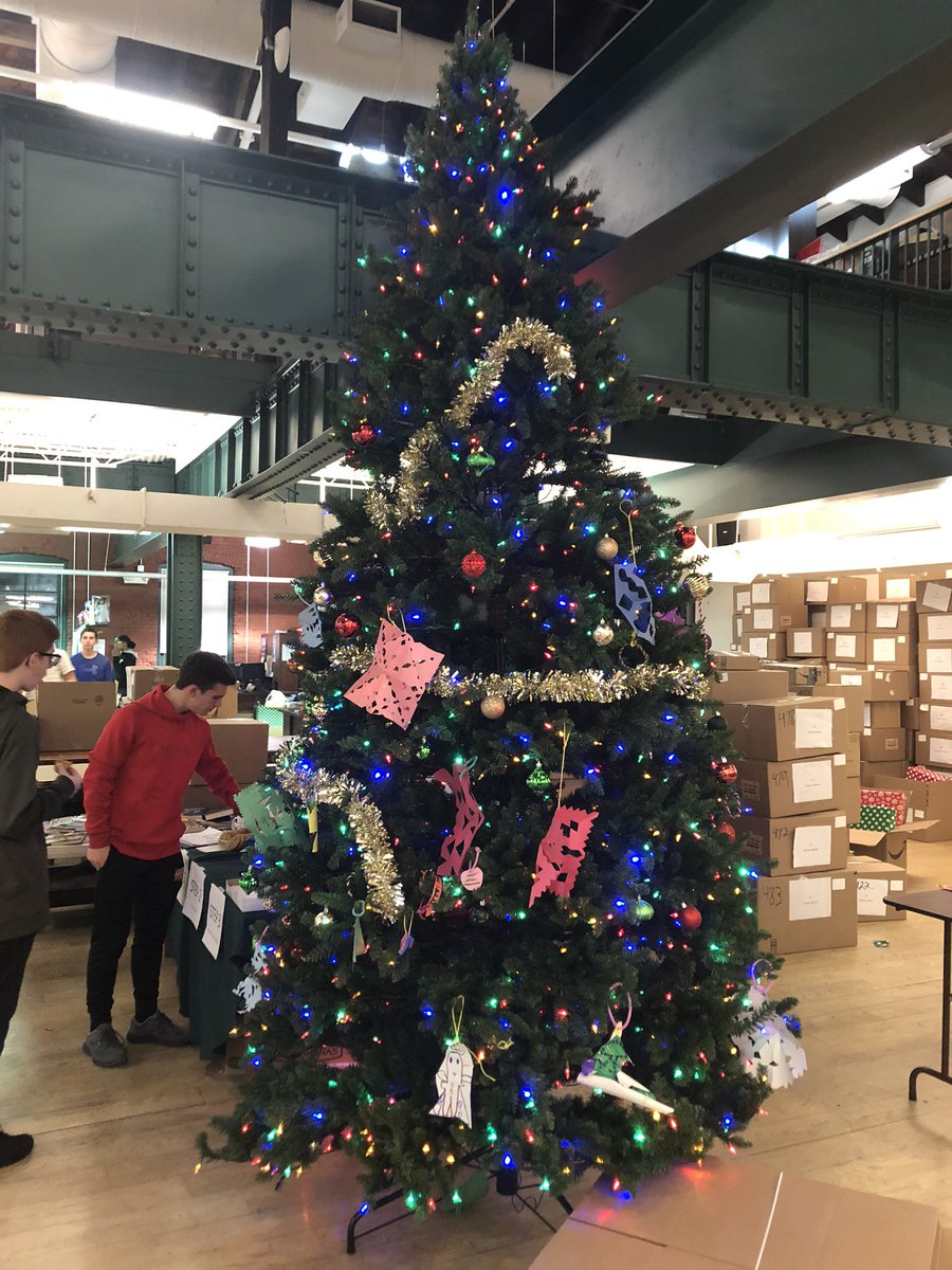 PHHS_Teacher's tweet photo. Great time wrapping today @NJCDC! Looking forward to wrapping presents again on Thursday. #ProjectPaterson #CommunityService https://t.co/DsOtcR9ytK