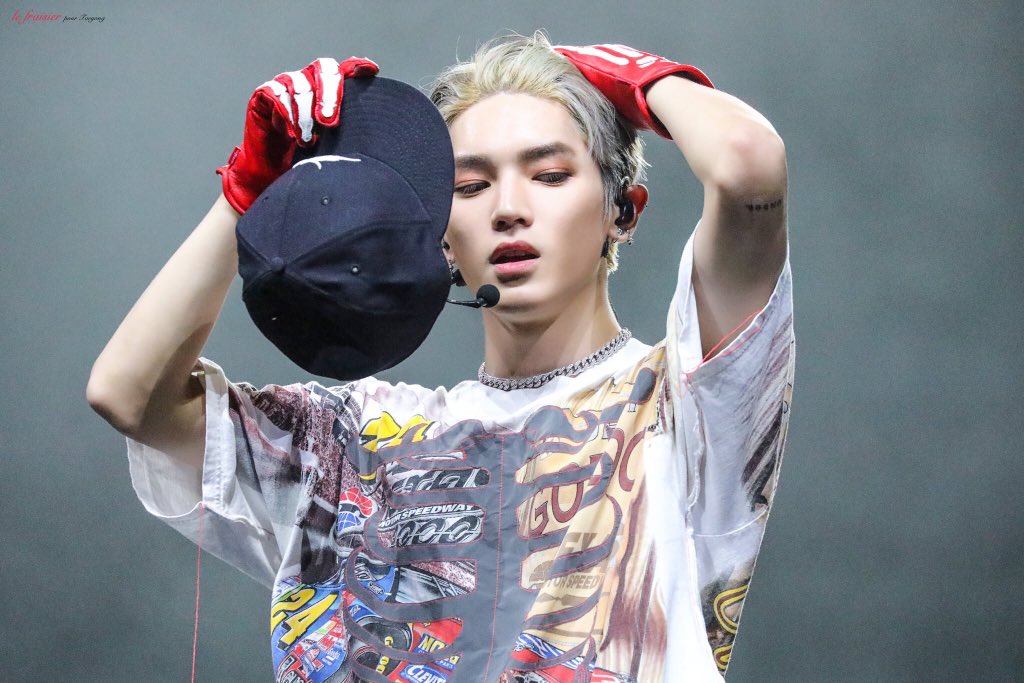 taeyong pics tweet media