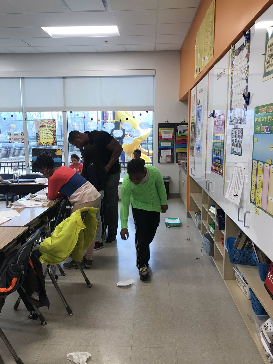 4thMoncure's tweet photo. Measurement stations- airplanes flying! https://t.co/VUjPaJfUOH
