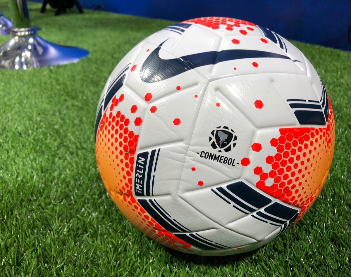 Nike creó una pelota exclusiva para la CONMEBOL Libertadores 2022 - Marca  en Zona - El Mejor Contenido de Marketing Deportivo
