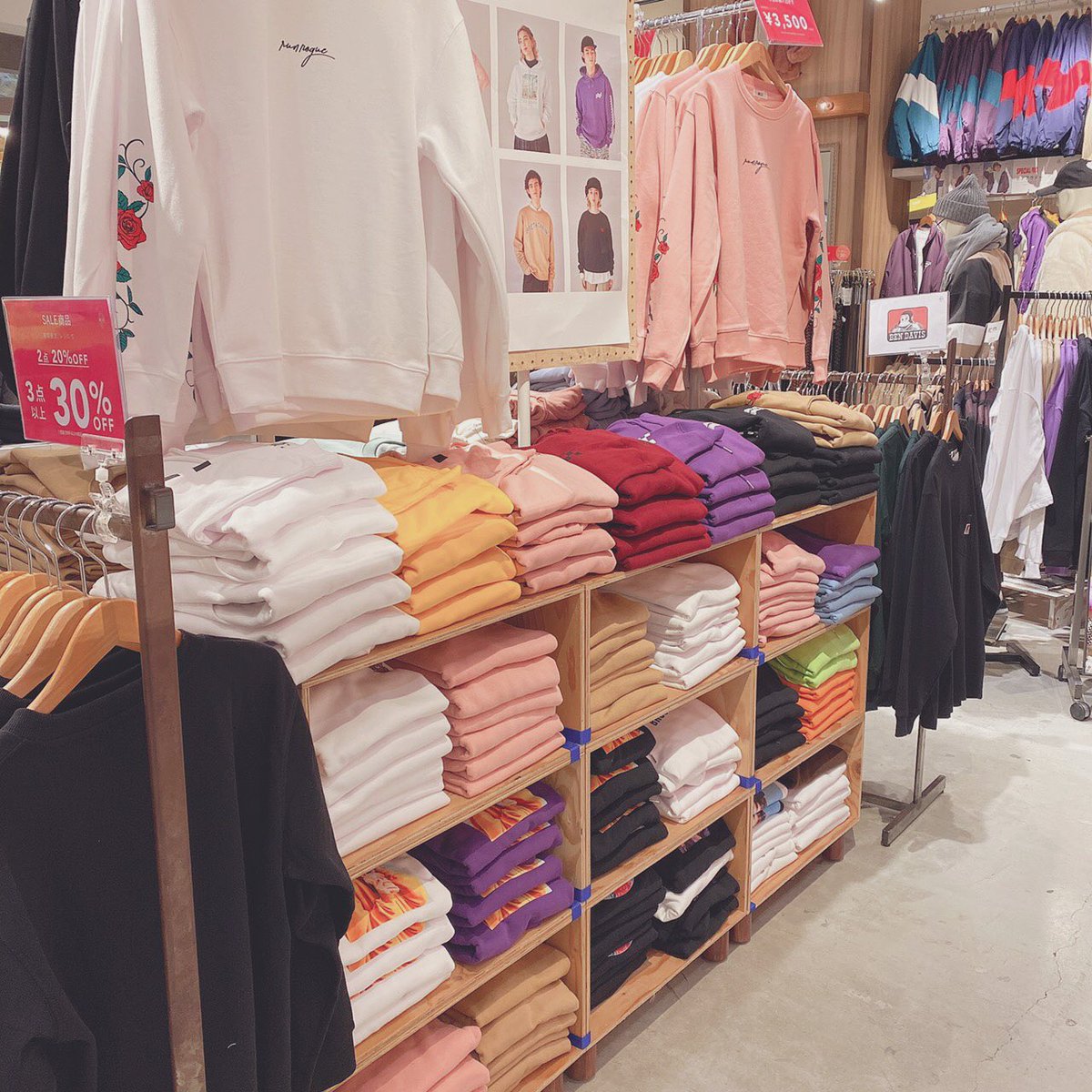 Wegoイオンモール盛岡南店 ただいま期間限定でプリントスウェット2点お買い上げで3500 税とお安くなっております お揃いコーデなどにぜひ Wego ウィゴー プリントスウェット Wc