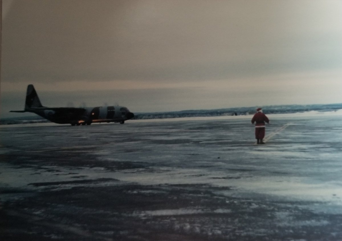 Deltafox007's tweet photo. My passion for aviation, began at a very early age, thanks to my father. MERRY CHRISTMAS #raflo #royalairforce #gander #Santa #memories #YQX https://t.co/rOqgJLXWdi