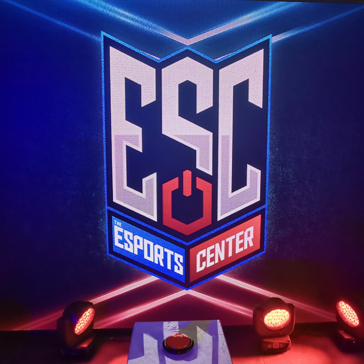 We are here in Eastwood Mall for the launch of Esports Center 2

#TheESC #GamingForAll #PlayLearnCompete