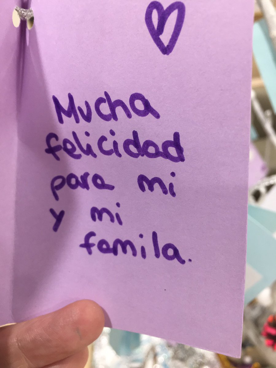 Loved taking a moment to read some of the #wishes on the #nursery wishing tree! Love the diversity of #languages, the #dreams shared and the opportunity of #hope. Thank you <a href="/LaoshiOlaya/">Olaya Garcia</a>! What is your wish for the #newyear? #pypconnected #pypchat #EYtwittertagteam #wissshanghai