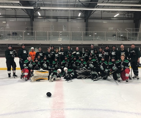 helmsolutionsab's tweet photo. What a great time tonight! Thanks to the coaches for putting on the game. Thanks to the parents for strapping on the blades. A special thank you to Coach Terry for officiating the game! #itsnotaseasyasitlooks #letsdoitagain #whenistherematch https://t.co/pZmZuMgU6o