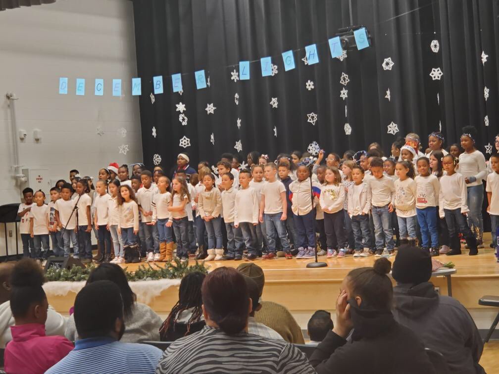 114CampAllen's tweet photo. A packed house came out to support our Dragons at our 2019 Winter Concert. They were FANTASTIC from the opening performance to the Finale! #DecemberLights #proudprincipal #DRAGONSslay https://t.co/qTWJMVO0di