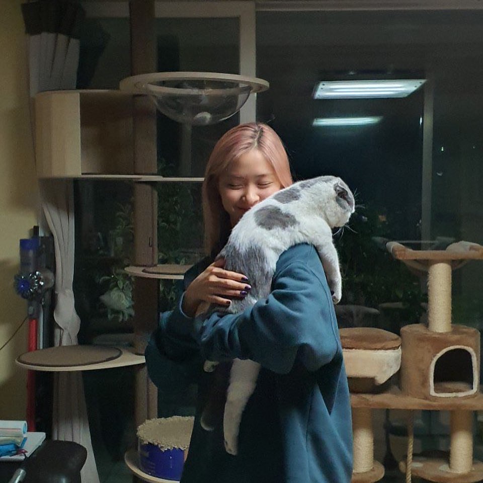 RYUNIVERSAL0417's tweet photo. 애기야ㅠㅠㅠㅠㅠ넘 기여버❣ https://t.co/Hqf8XSjmFW