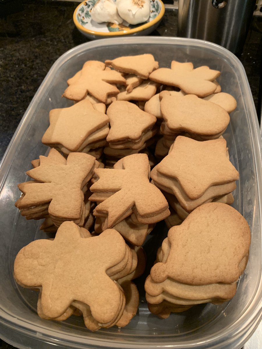 Getting excited for our holiday party! ✨(Yes, there will be cookies involved🤩) Join us Thursday after school in the cafeteria! #inclusion #holidayspirit #bbny