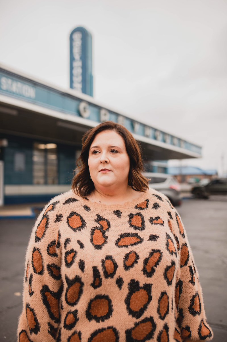 kristysherrod's tweet photo. Sometimes you do a blog & headshot photo shoot in #DowntownJacksonTN. Even got one in front of the @GreyhoundBus station! Thank you @moodytony7 (TonyCreatives)! I love every single one!!! #blogger #jacksontn #localblogger #photography #downtownjackson #hendersontn #cityofjackson https://t.co/9Oyi3hHtJ1