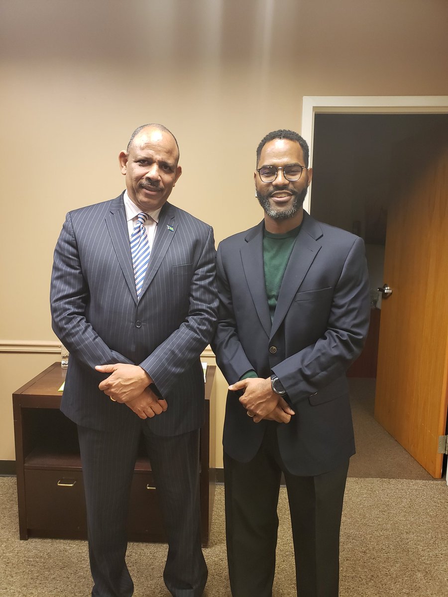 neuro_ro's tweet photo. Had the honor to meet up with @MOHBahamas Dr. Sands as he continues work on relief efforts for the Bahamas in ATL.  Big shoutout to @SMJohnsonMD as she works tirelessly on relief efforts for the Bahamas. 
#BahamasStrong https://t.co/Khbhma6YmH