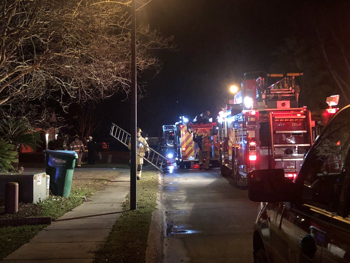 newsgirlalison's tweet photo. Gulfport Fire Chief tells us one of his firefighters fell off of the roof while fighting this house fire. He was conscious when medics arrived and was transported to Memorial Hospital. Fall was approx 10 ft. https://t.co/rmirXZErfo