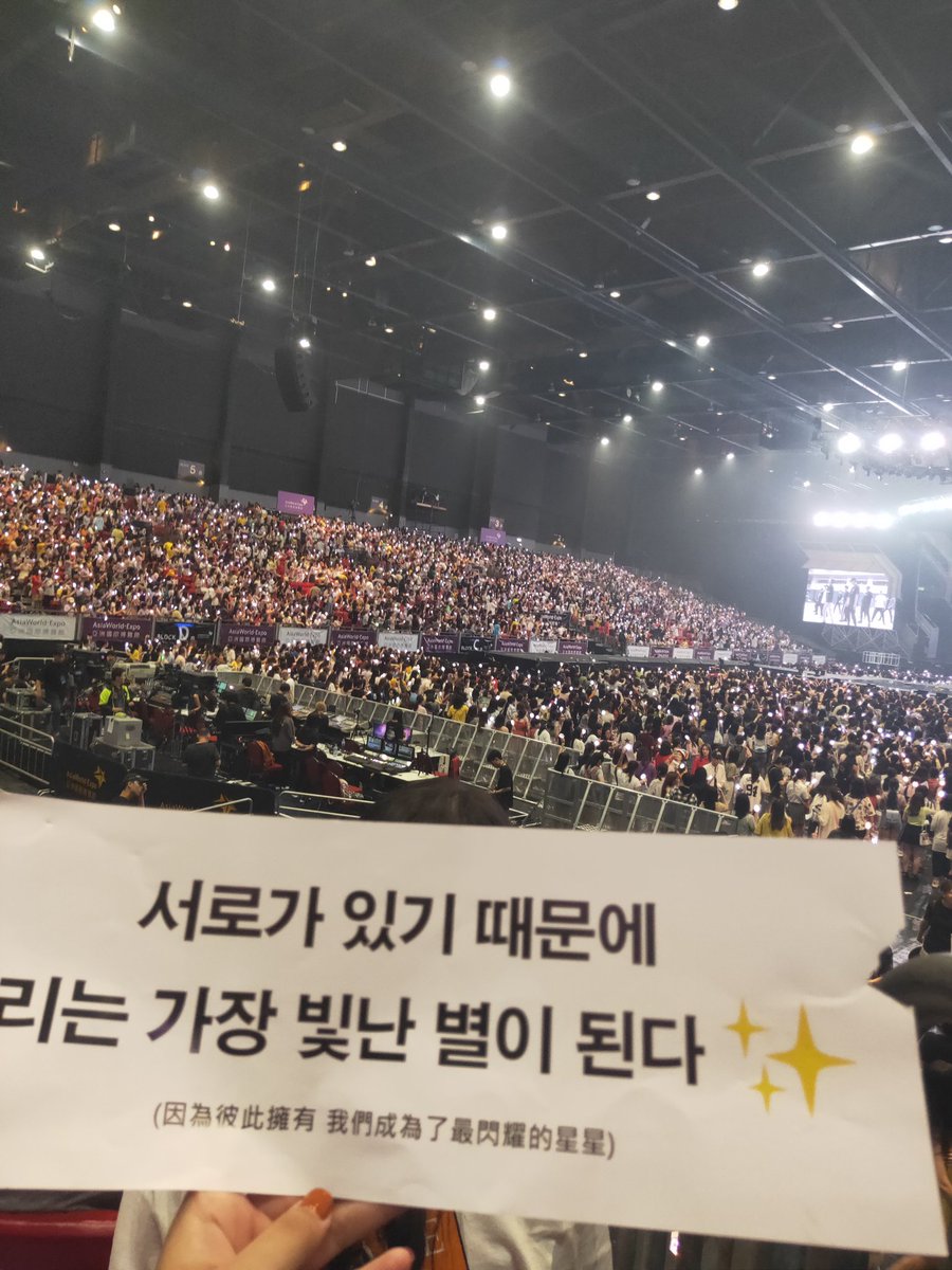 C_EXOL_79's tweet photo. Hong Kong ～ https://t.co/WeMBJLgsEg
