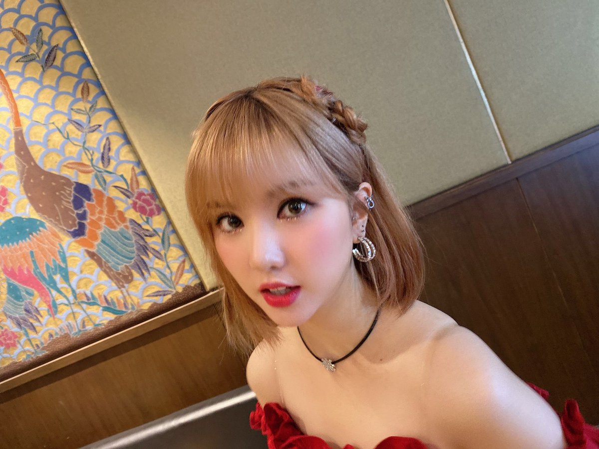 archiveyeochin's tweet photo. ೋ 191217 • weverse update  
#여자친구 #은하 https://t.co/NrCkOgvDKi