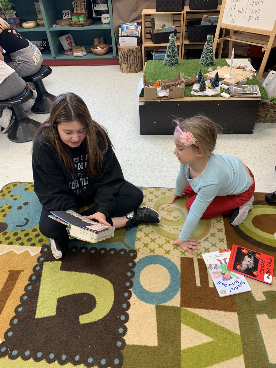 room3adventures's tweet photo. Reading Buddies are the best. 
@WpgBeachSchool https://t.co/DrzTspOKXV