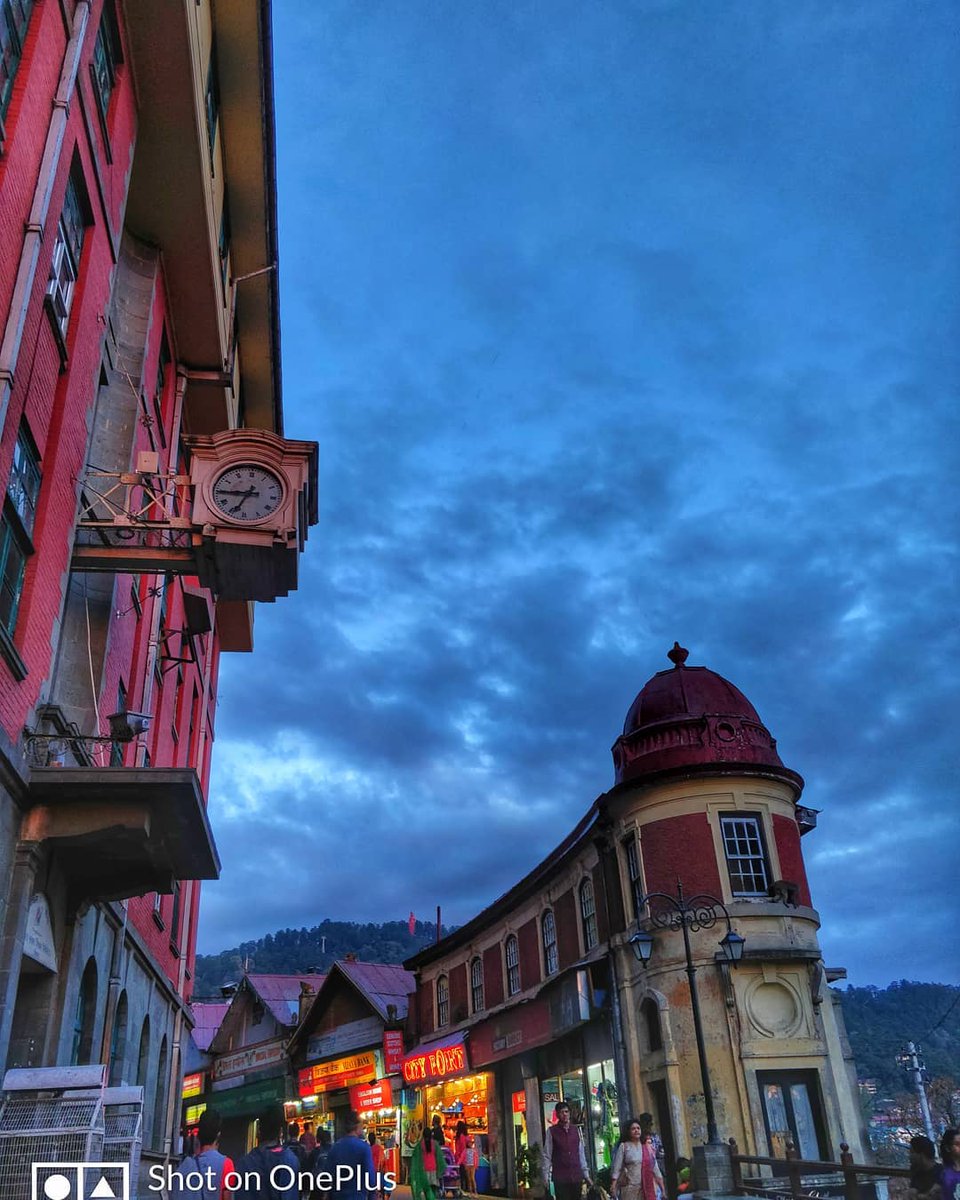 ShimlaIn's tweet photo. Beautiful Streets of #Shimla😍👌
•
•
Picture Via I @vagabondboots 
•
•
Hills Are Vulnerable, Say No To Plastic, Snacks &amp; Water Bottles. Save Himalayas, Don't Litter on Mountains. Help Your Mother Nature, Help Yourself.
•
•
Follow @inshimla for more!
#Inshimla #shimlahills https://t.co/wsrKcGUVnD