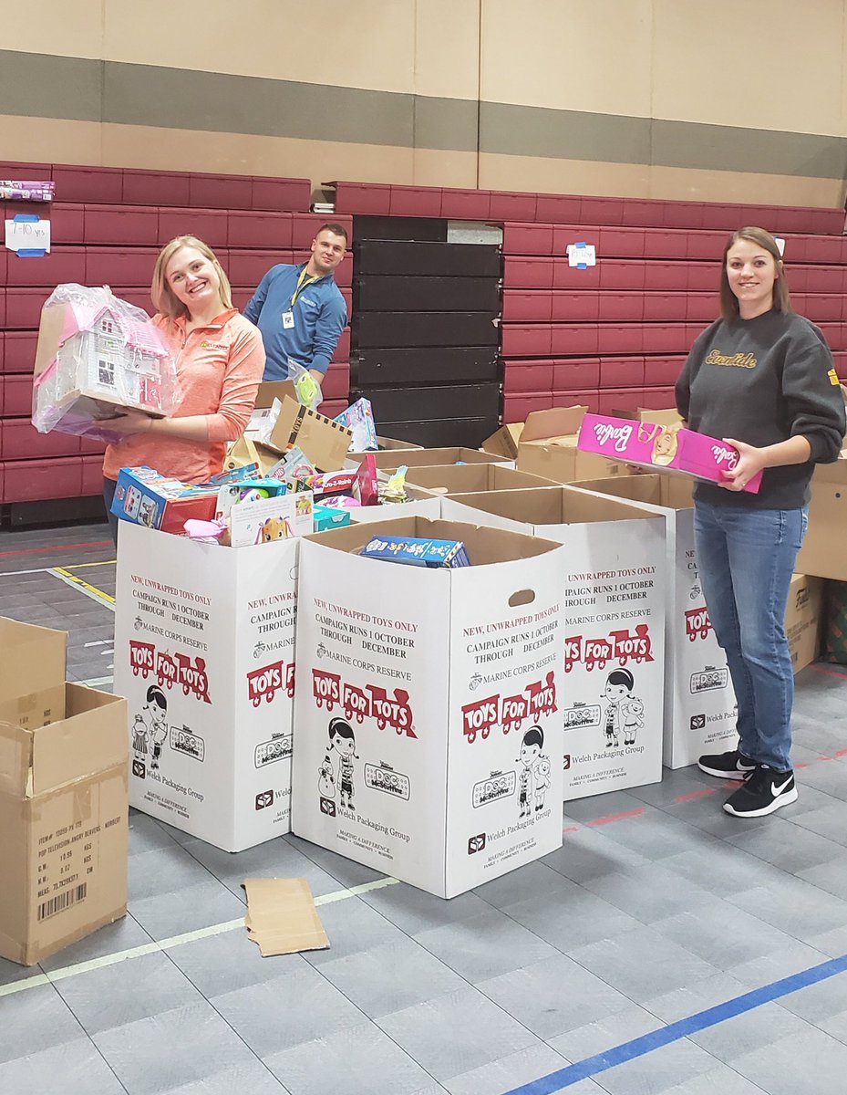 eventidechris's tweet photo. Eventide Fargo was happy to help @ToysForTots_USA today!! Sorting and distributing toys so every kid in the fm area can have a great holiday... count us in! #EventideFamily #EventideFargo https://t.co/MA8XaUknB9