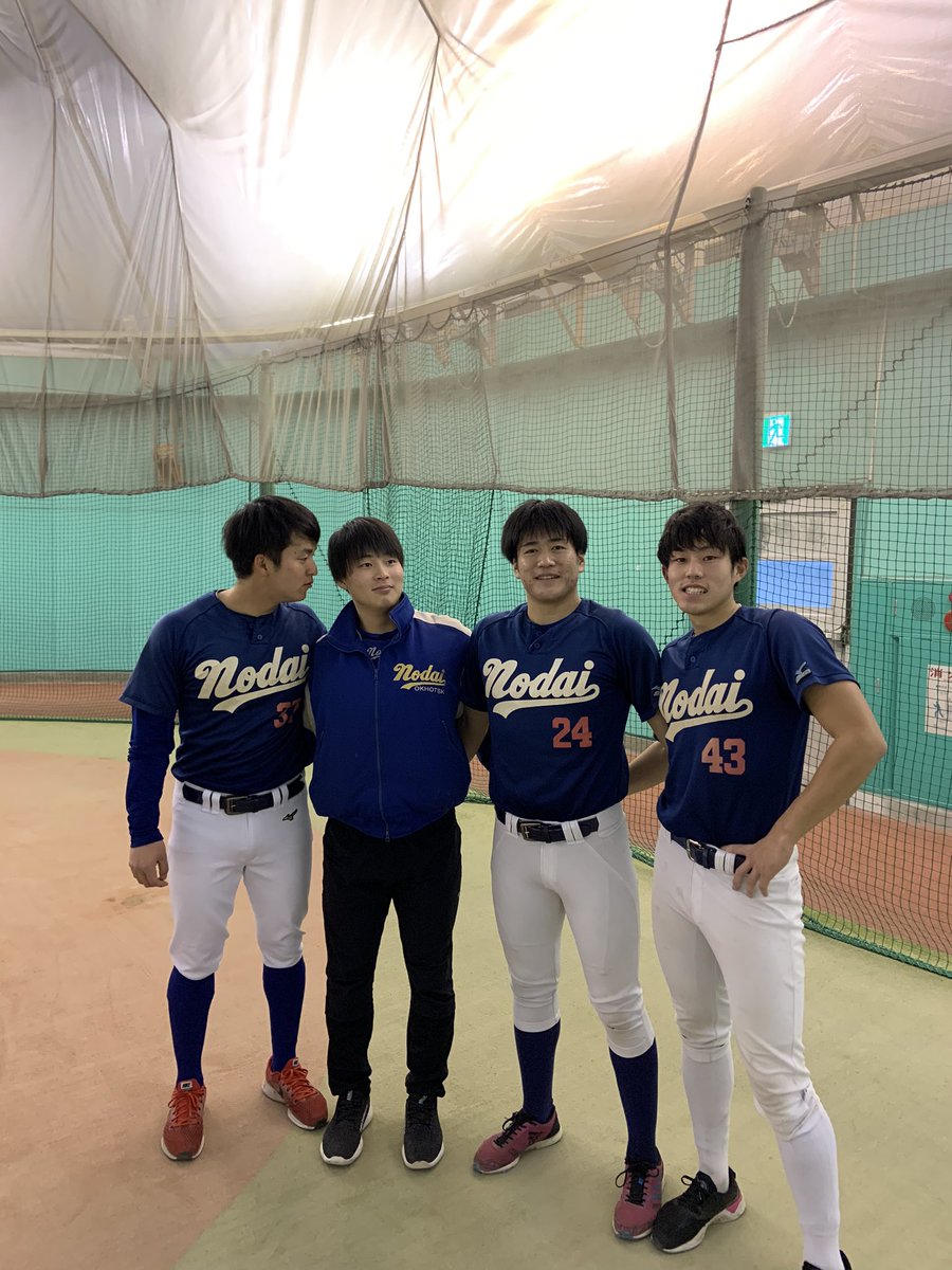 ozzy_0417's tweet photo. 練習おわり！
今年も誰も辞めることなく乗り切りました！！！
鶴藤デブすぎ！ https://t.co/ZLe8qqz2if