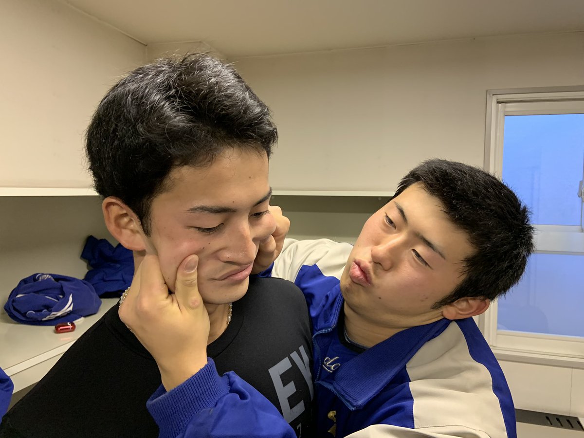 ozzy_0417's tweet photo. 練習おわり！
今年も誰も辞めることなく乗り切りました！！！
鶴藤デブすぎ！ https://t.co/ZLe8qqz2if
