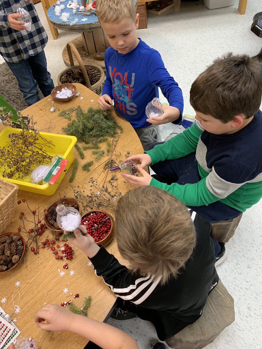 room3adventures's tweet photo. Busy making something spectacular with our outdoor treasures. Stay tuned...😁🎄@WpgBeachSchool https://t.co/C0N0ZQ15gY
