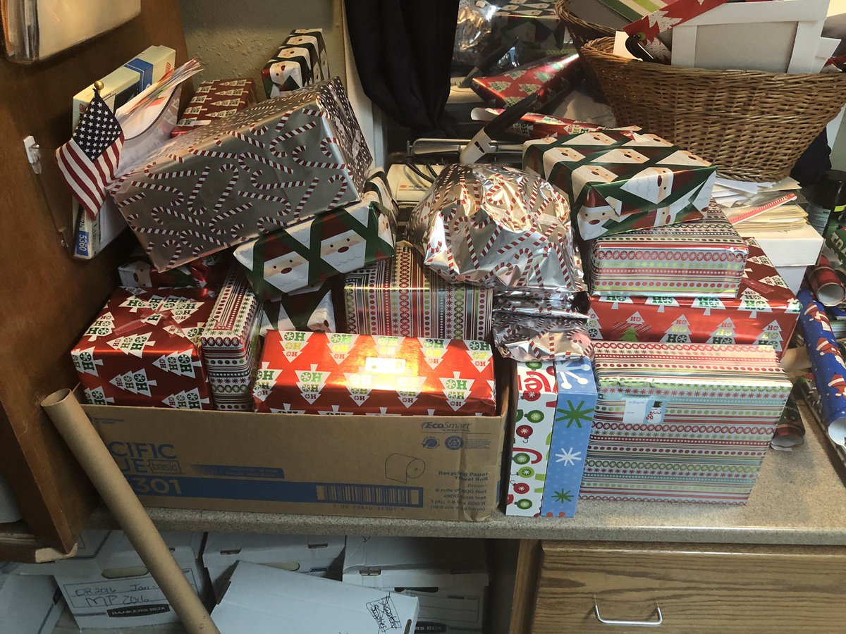 KeenePD's tweet photo. Our police elves have been working around the clock for the past several weeks shopping for &amp; wrapping presents...&amp; today we delivered to eight families the entirety of their kids’ Christmas wish lists.  Providing for those in need is the most fulfilling kind of service. https://t.co/LPCANALkNC