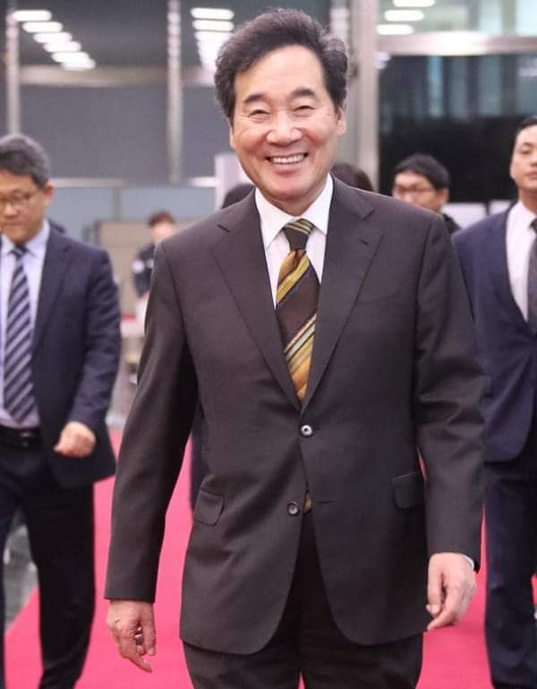 역대 최고의 총리에서 역대 최고의 대망을 이루어내는 분이 되어 다시 그곳에서 뵙기를 바랍니다.