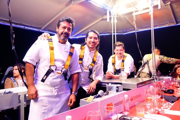 ConApetito's tweet image. @DITSMEXICO una experiencia culinaria que te lleva hasta el cielo.
¿Te gusta la combinación de la buena comida con un toque de adrenalina?, entonces disfrutarás de Dinner in the Sky.
#ViveHoyRecuerdaSiempre #DejaLaRutinaEnTierra
Aquí los detalles:
conapetito.com.mx/?p=3523