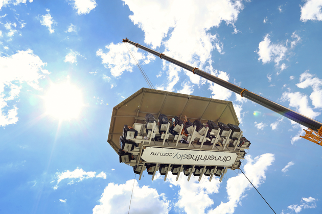 ConApetito's tweet image. @DITSMEXICO una experiencia culinaria que te lleva hasta el cielo.
¿Te gusta la combinación de la buena comida con un toque de adrenalina?, entonces disfrutarás de Dinner in the Sky.
#ViveHoyRecuerdaSiempre #DejaLaRutinaEnTierra
Aquí los detalles:
conapetito.com.mx/?p=3523