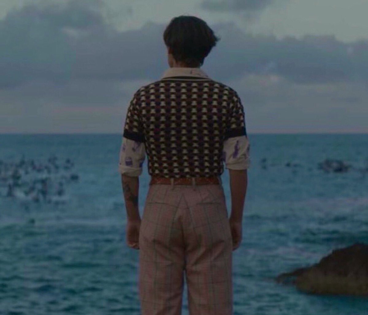 hesaesthetic's tweet photo. 3. Adore you https://t.co/sehGyOi2G7