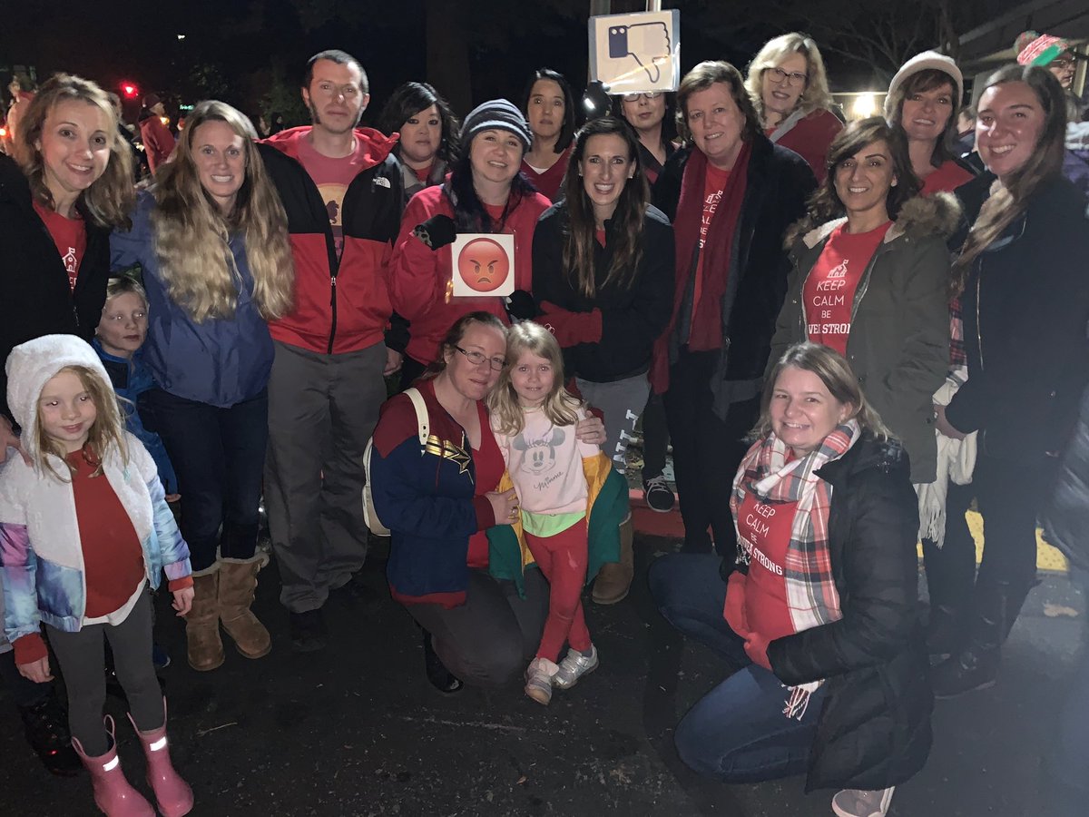 LOSRVEA's tweet photo. Live Oak staff showing up tonight!! #forourstudents #srvea #SRVEAstrong4kids #wewearred https://t.co/xU2UvWBgnZ