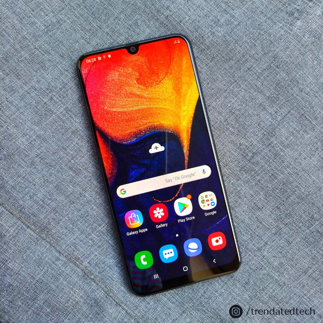 TrendatedTech's tweet photo. Samsung Galaxy A50 ❤️
Using this phone for last few months. This Samsung Galaxy A50 Smartphone is awesomeand incredible. 
In Picture Blue Color Variant Galaxy A50.
Follow @TrendatedTech
#samsung #samsunggalaxya50 #galaxya50 #trendatedtech 
@SamsungIndia @SamsungMobile https://t.co/x5AbUJVNe9
