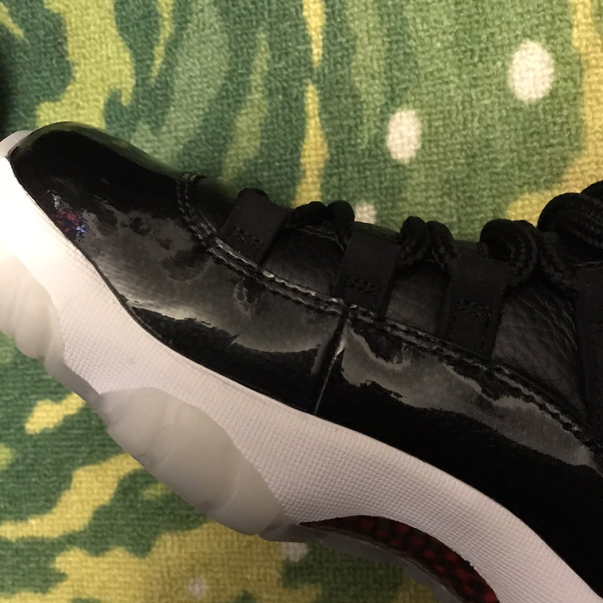 Jumpkickss's tweet photo. Sz 8. $255 shipped. Worn Once. DM Offers. @CopThese @Deadlaced @RetailTuesday @MicNice @sneakerchief23 #RetailTuesday https://t.co/g8ZIWgWV0K