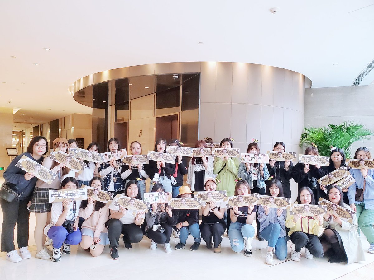 KimMon_ChinaFC's tweet photo. ｜20191217｜ @Kiimmon #AIS幸运广州行

ขอขอบคุณทุกสิ่งทุกอย่างทุกๆคนน้าจ๊า❤
 
food support with @Basaholic_应援站 @FillHearToKimMon 
Design:@NNNNorth
pic cr:@mypokemon0401 @PluTwo_nar
@TANGMO__AS 
Special Thanks:@糖分星球 @kathyrin_喵
#ขุณขิมมอญ https://t.co/iB51eTO9qo
