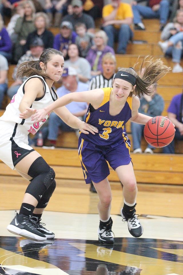 YorkDragonettes's tweet photo. Double/Double for 2021 PG @_hayleejohnson in the @YorkDragonettes 58-47 win on the road vs Cumberland Co tonight. Ringing up 21 pts, 10 assts, 4 rebs & 1 blk!!! #DragonetteNation #courtvisionplus @_hayleejohnson https://t.co/NauHgOfeDq