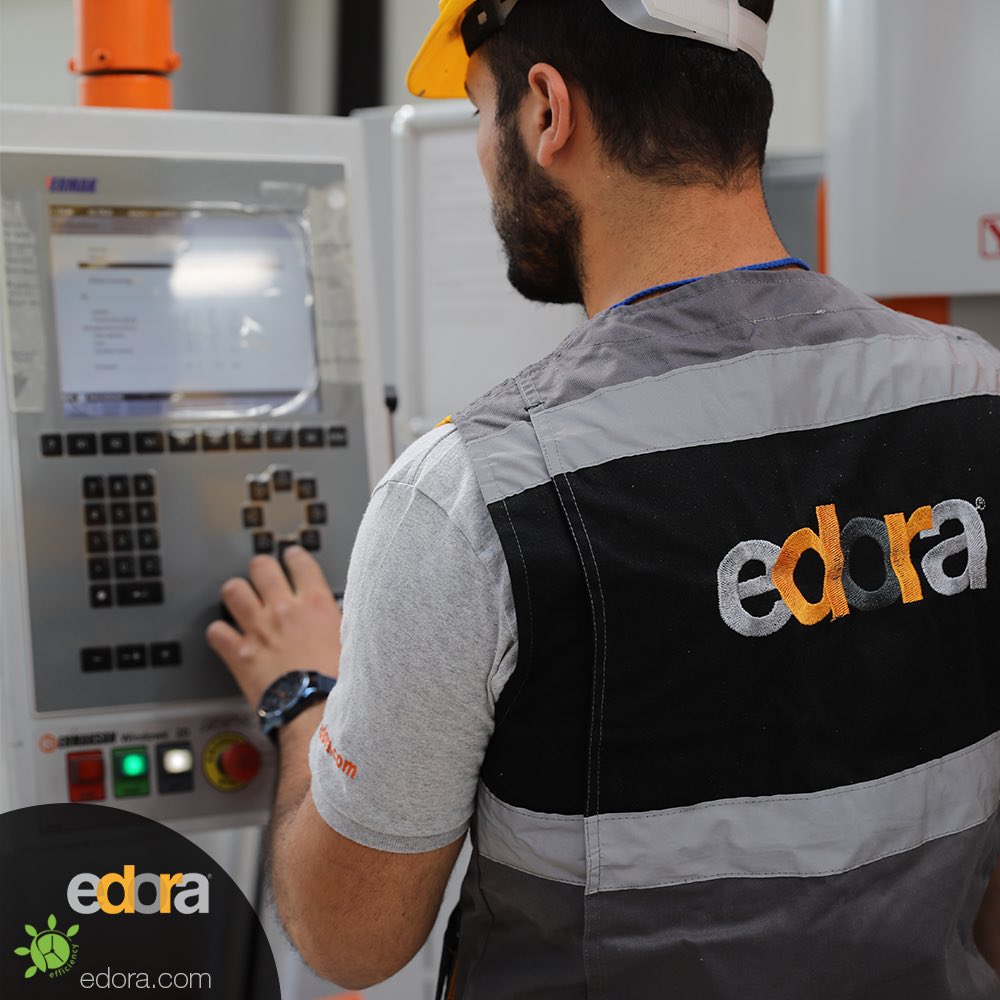 We work carefully and precisely with the state of the art machinery equipment at every stage of production.

Üretimin her aşamasında son teknoloji makina donanımı ile dikkatli ve hassas bir şekilde çalışmaları yürütüyoruz.

#edora #revolvingdoor #doorfabrica
