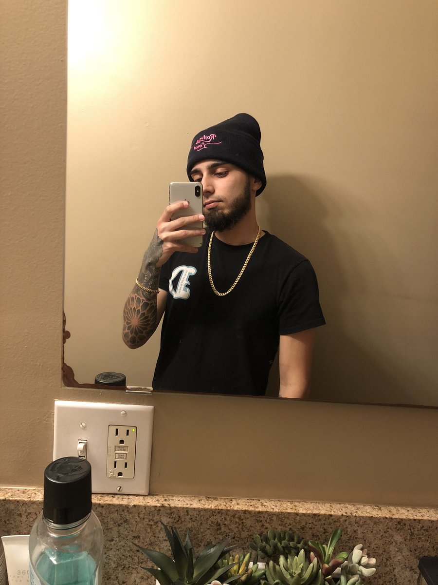 icyomarr_'s tweet photo. Hey there ✨ https://t.co/s02QzIyB7M