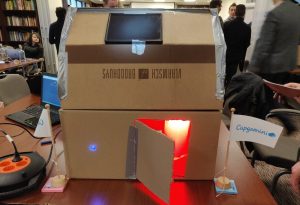 CapgeminiBE's tweet photo. What are our colleagues up to this Winter season? Well, Johnny Verhoeven, Peter Van Der Broght and Jorgen Van Mechelen, developed a prototype with a vision to create a planet-friendly home. Here is their story: https://t.co/he9NqNQSlz #AmazingCapgemini #LifeAtCapgemini https://t.co/OM7KRTVPc7