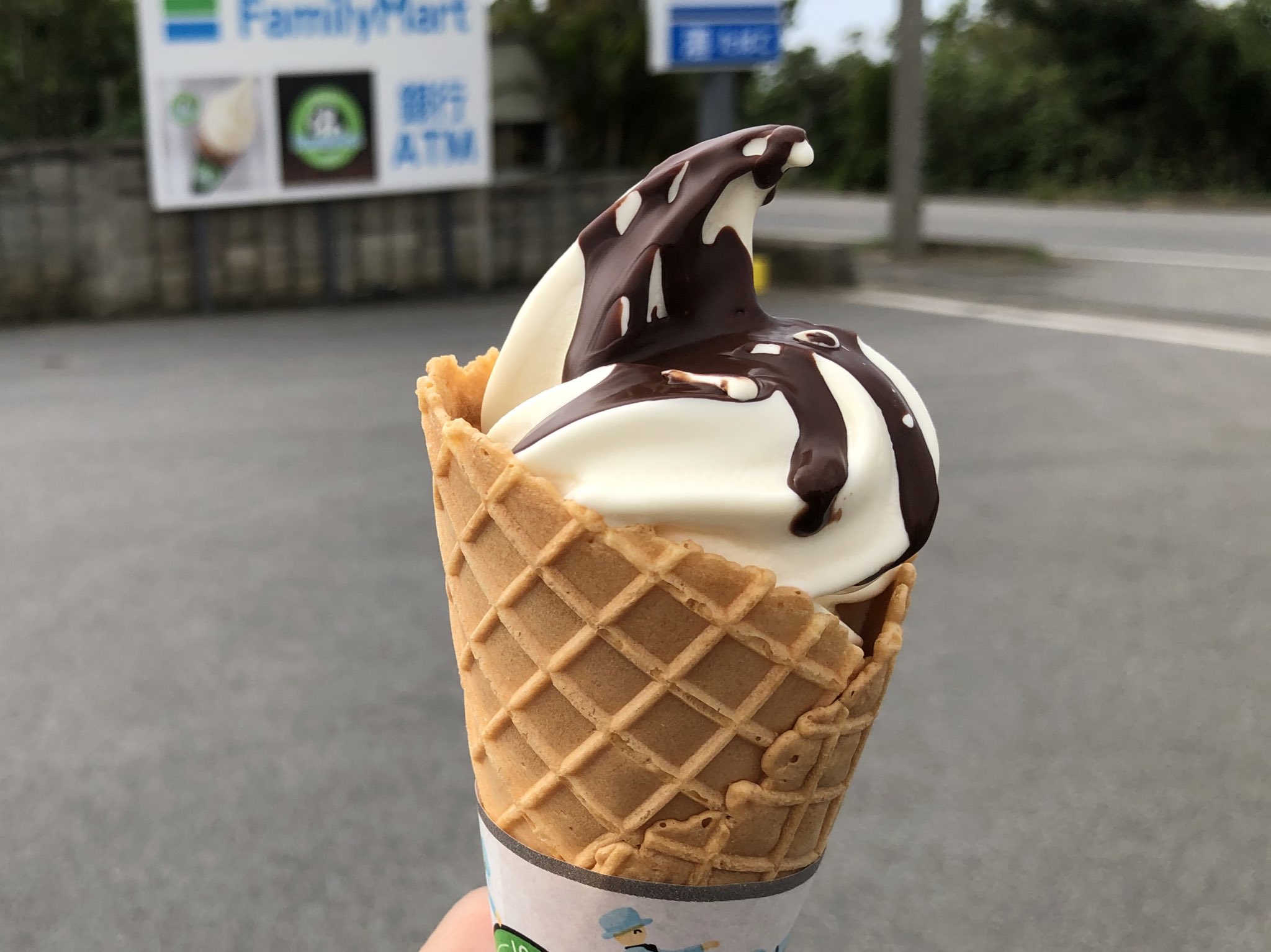 FLAVORS チョコ ソフトクリーム アイスマン on X: 