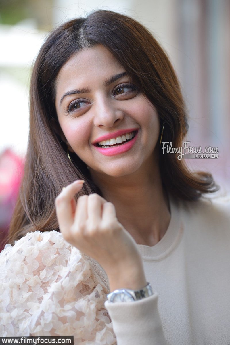 FilmyFocus's tweet photo. #Vedhika Latest Beautiful Stills.!
@Vedhika4u #ActressVedhika #VedhikaKumar #Muni4 #Baanam #Vijayadasami #DaggaragaDooramga #NBK105
See More : https://t.co/S3WScs7szD https://t.co/2aPCQ8vJhj