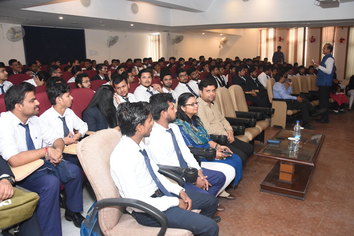 GLA_Mathura's tweet photo. Guest Lecture By Prof.G.S. Dangayach, Dean Research and consultancy from MNIT JAIPUR interacted with MBA students.

#EventsAtGLA #WorkshopsAtGLA #ResearchTopics #GLAUniversity #Happiness #EngineeringStudent #StudentActivity #GLAIBM #businessmanagement https://t.co/AXP72SrSxe