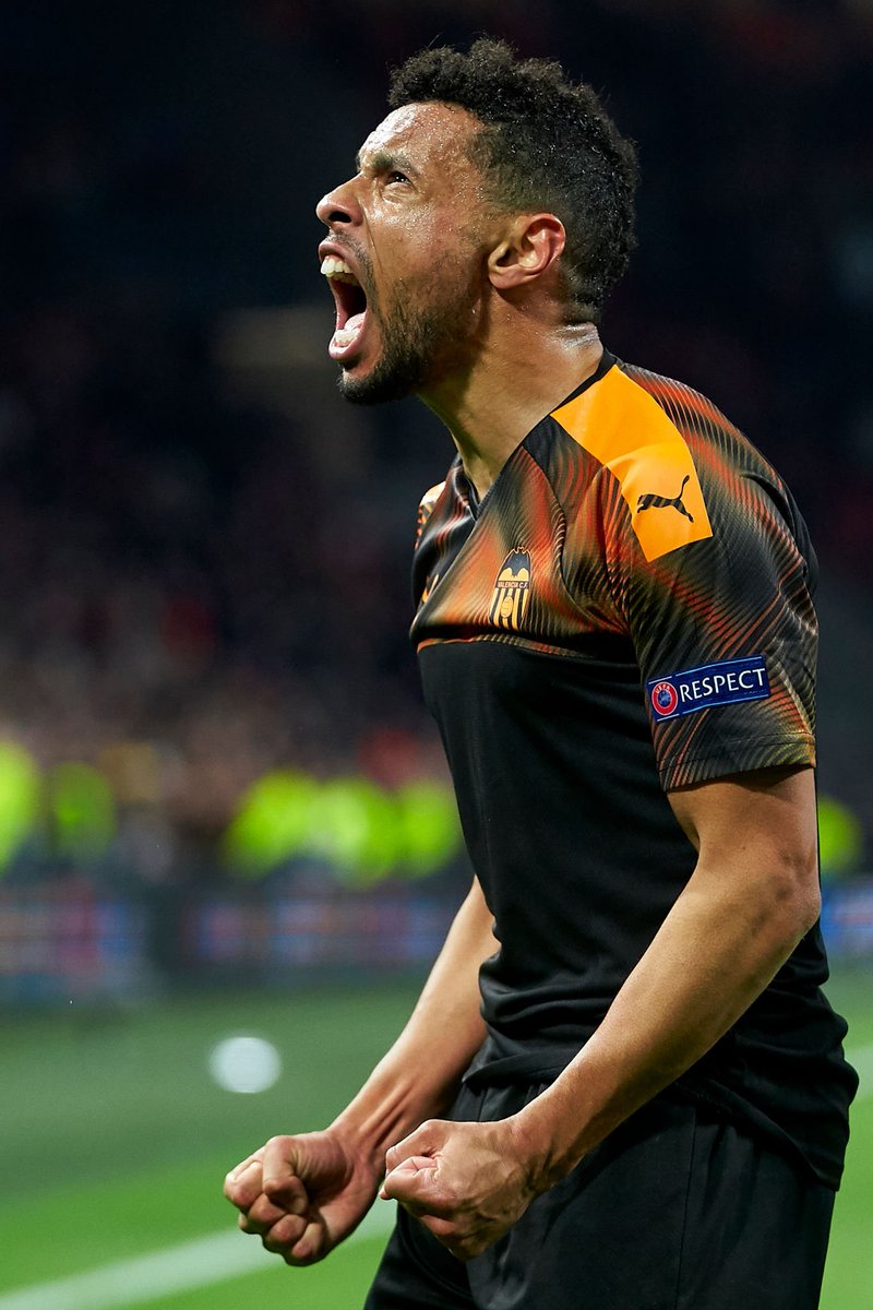 Si FRANCIS COQUELIN el sábado MARCA o da la ASISTENCIA del gol de la victoria contra el Valladolid, regalo una camiseta del Valencia con su nombre entre todos los que le den un RT ( y sean seguidores) a este tuit. 😏 #YoConfioEnCoquelin