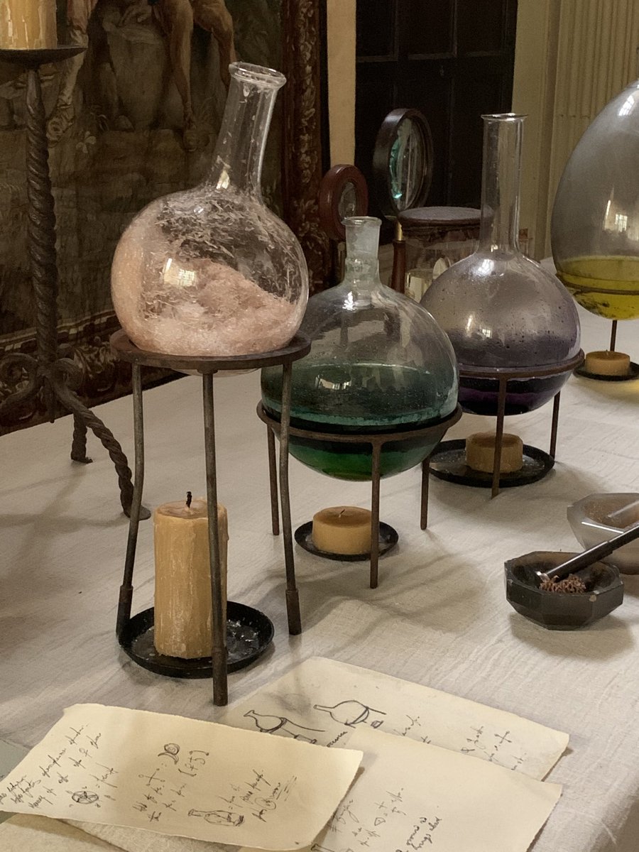 A week of #behindthescenes treats starts today! ⁦<a href="/ADiscoveryOfWTV/">ADiscoveryOfWitchTV</a>⁩ #ADOWS2