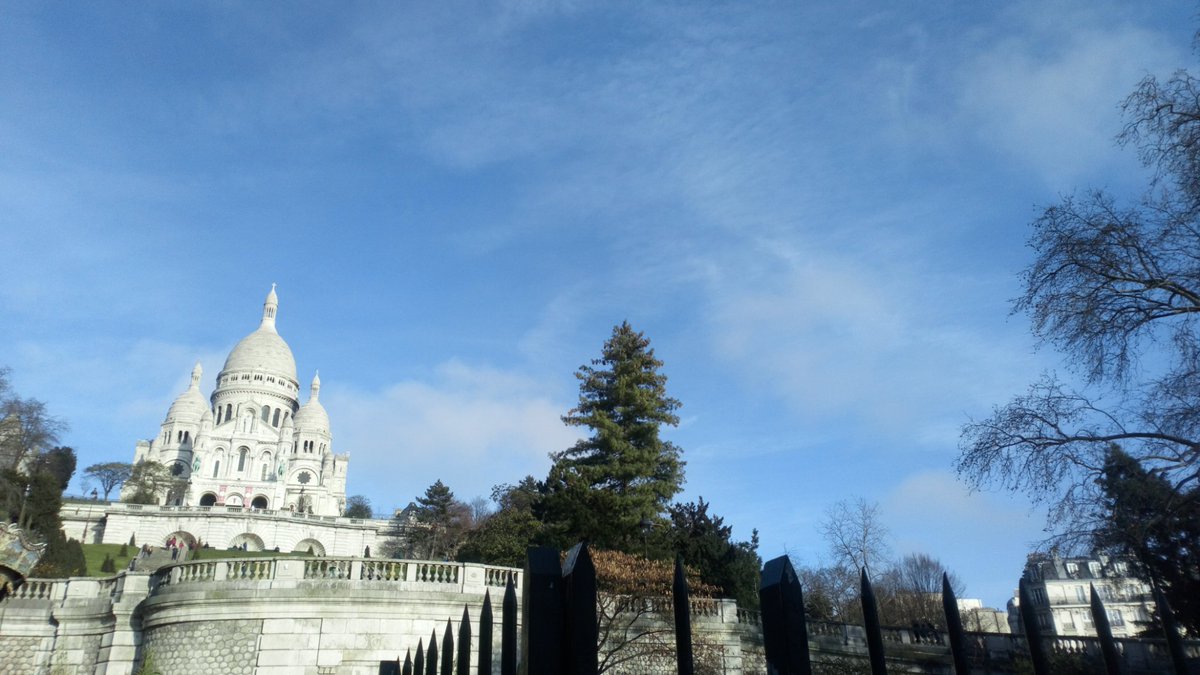 stephaneAUGUI's tweet photo. @Meteoalacarte tout montmartre au soleil https://t.co/OxgfEHIppy