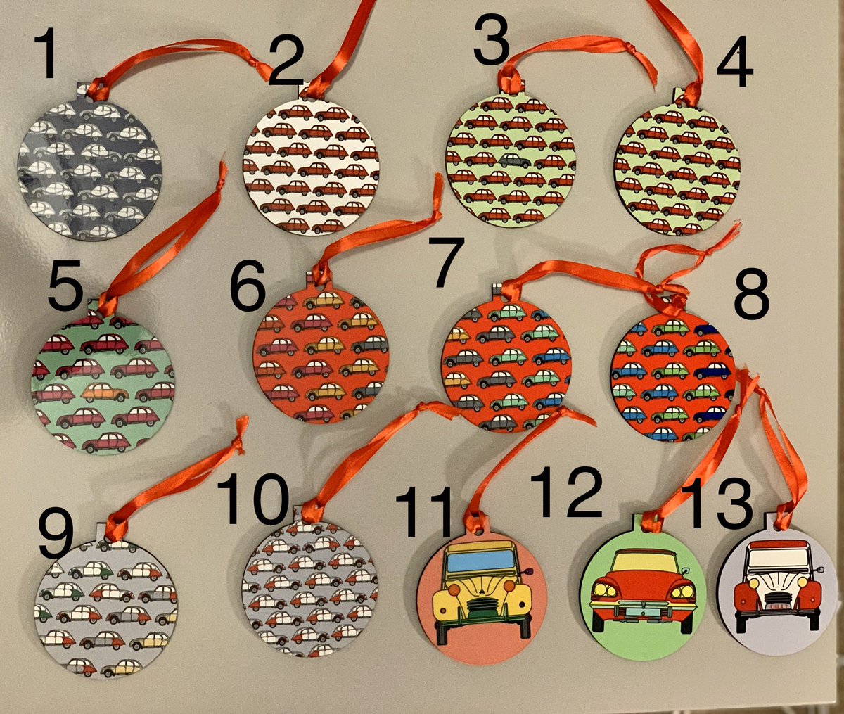 CitroenGifts's tweet photo. I ♥️ a #citroen Christmas I’ve made these beautiful baubles they are £6 including postage in uk or 3 for £15 posted - brighten your Xmas tree with Citroen love ♥️♥️ #2CV message me they aren’t on the web but we have lots on https://t.co/APvRNluXoI https://t.co/Mhh2cuxwyG