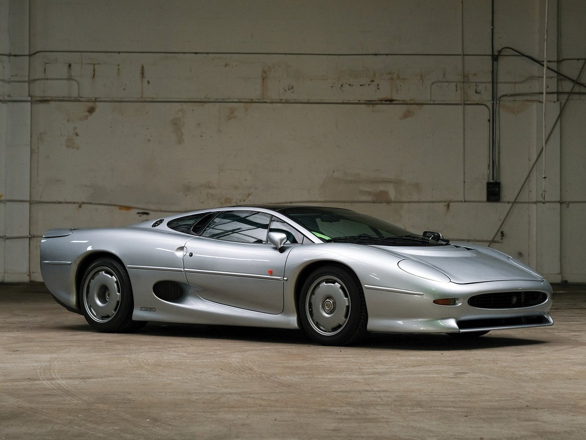 0120lab's tweet photo. 1993 Jaguar XJ220
#Jaguar #XJ220 #ジャガー https://t.co/KQQHvSoQ1x