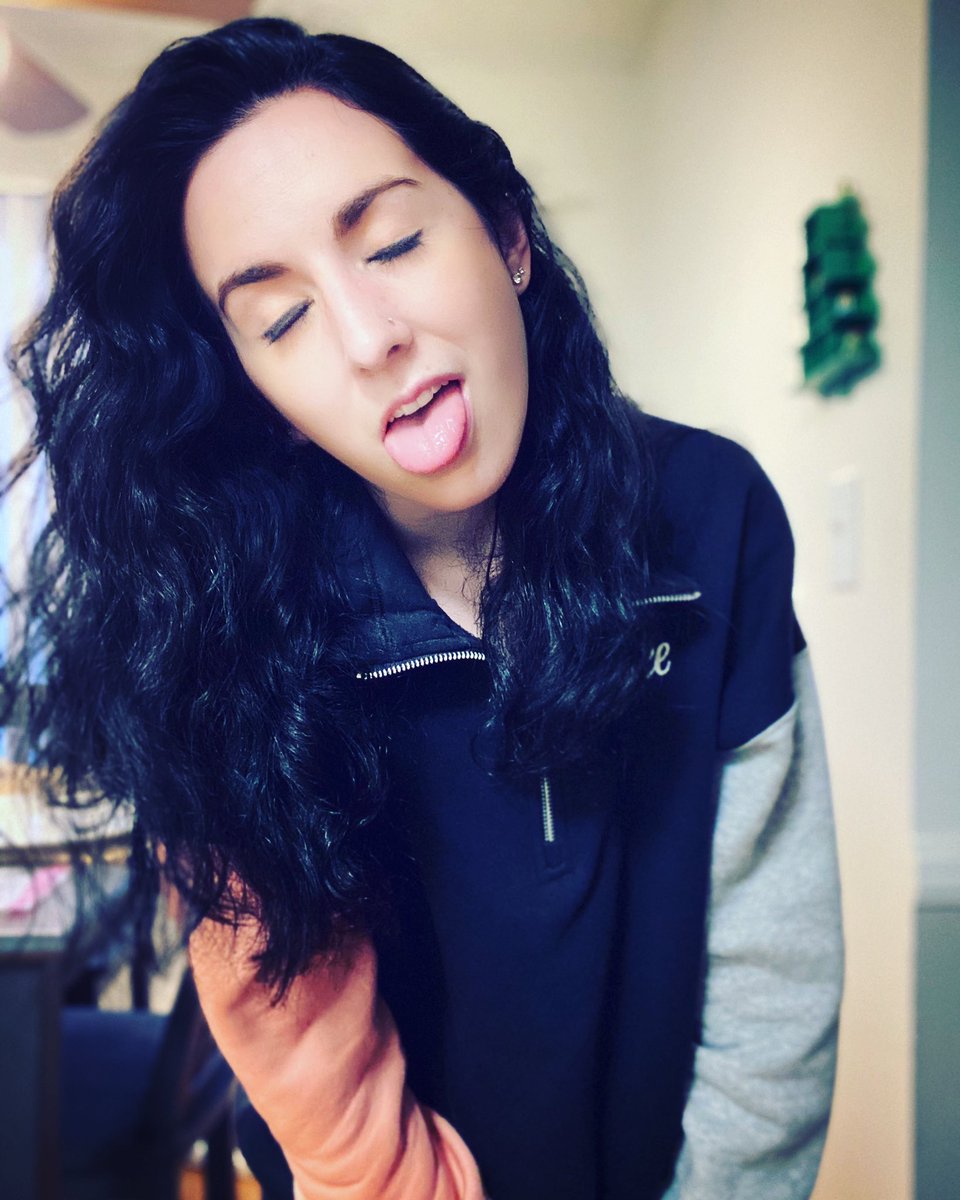 amari_forreal's tweet photo. Hi π
#postweekend #tired https://t.co/GWn4T7NQjt
