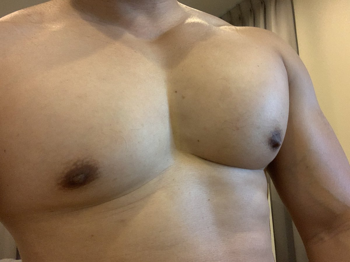 fitmuscleguy's tweet photo. จัด อกเบาๆ https://t.co/aOgHsbJuPR